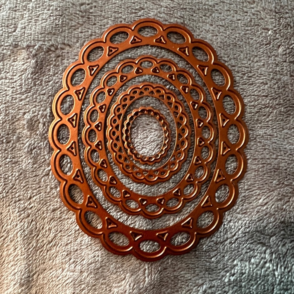 Die Cut Circle Frames